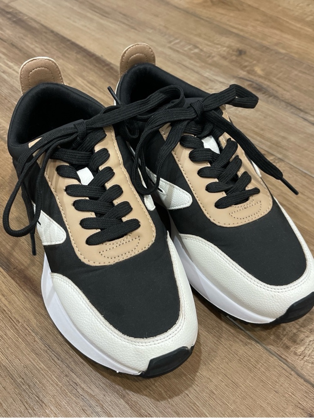 Dolce Vita Black, White & Tan Low-Top Sneakers